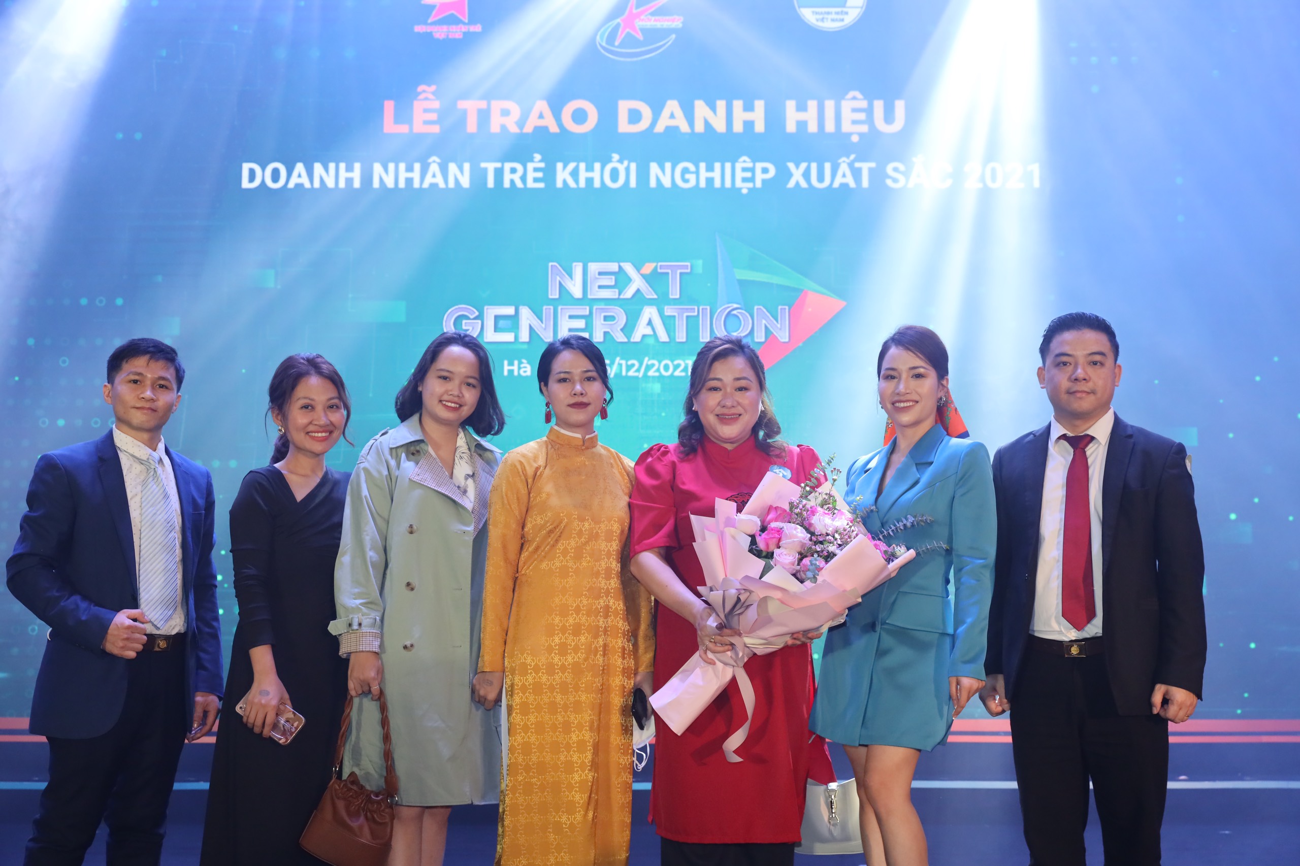 CEO Thai Thu Marketing lọt top 100 doanh nhân trẻ xuất sắc