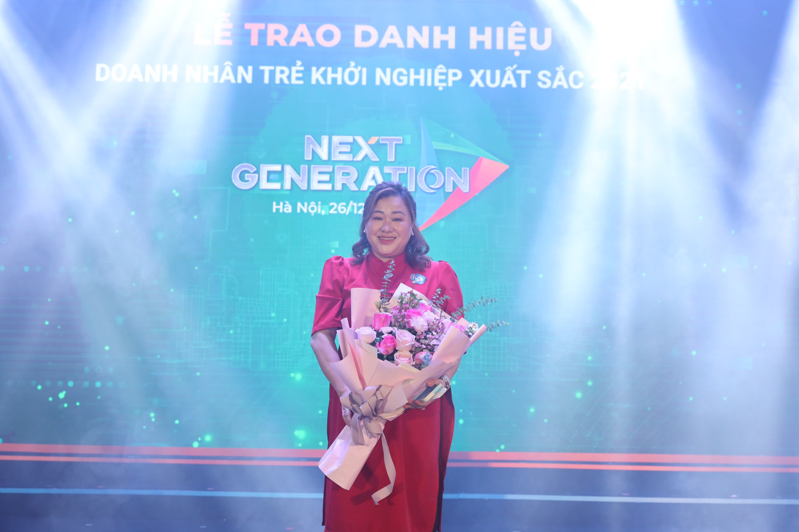 CEO Thai Thu Marketing lọt top 100 doanh nhân trẻ xuất sắc