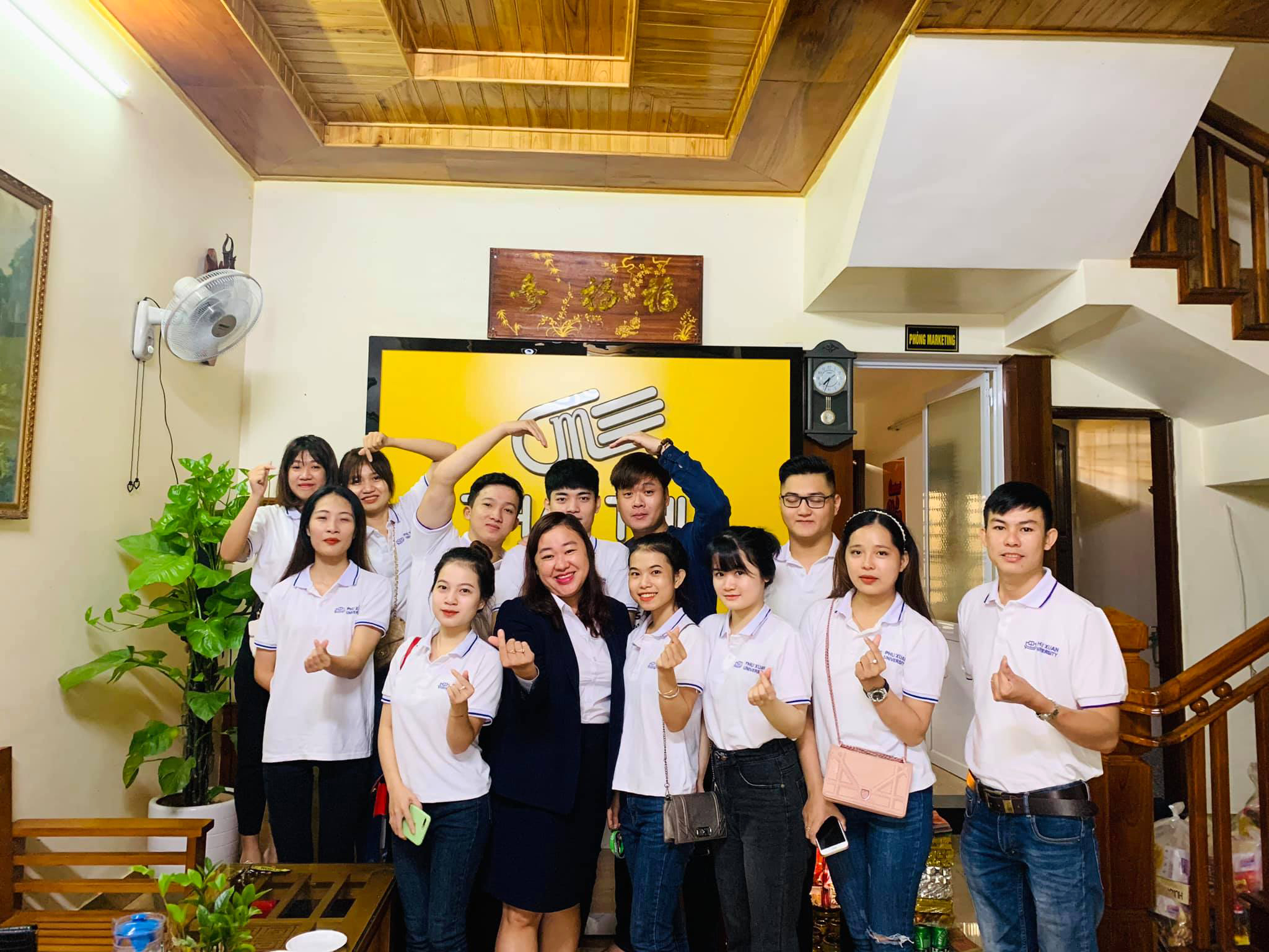 THAI THU MARKETING TIẾP NHẬN ĐOÀN SINH VIÊN THỰC TẾ ĐẠI HỌC PHÚ XUÂN 